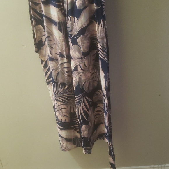 Tropical Print Jumpsuit - Picture 3 of 4